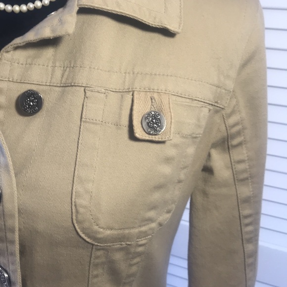 Brown jean jacket. Size small. Cotton/spandex. - Picture 6 of 12